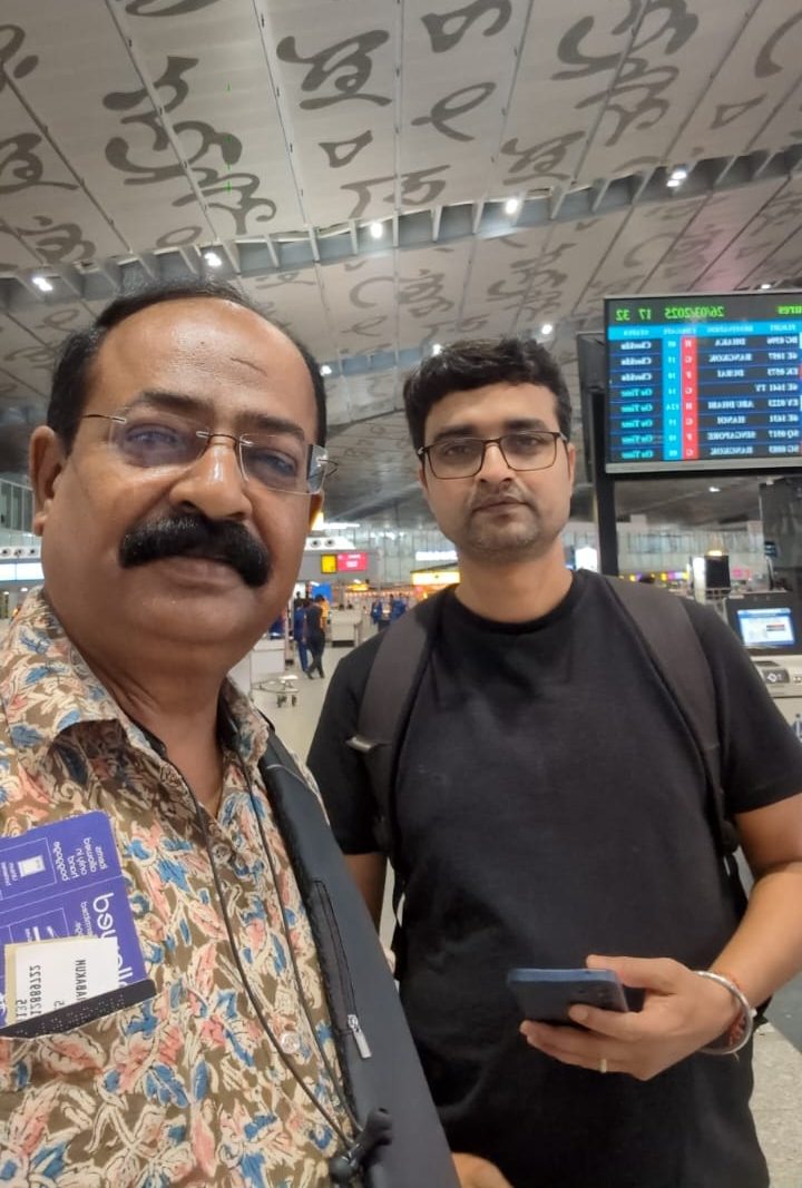 A Click Before Takeoff: Airport Moments